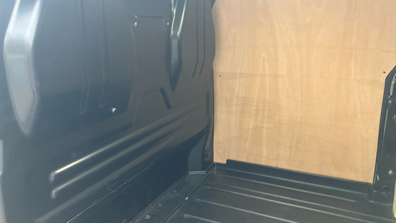 Ford Transit Custom E-320 L1 Rwd 100kW 65kWh H1 Van Limited Auto